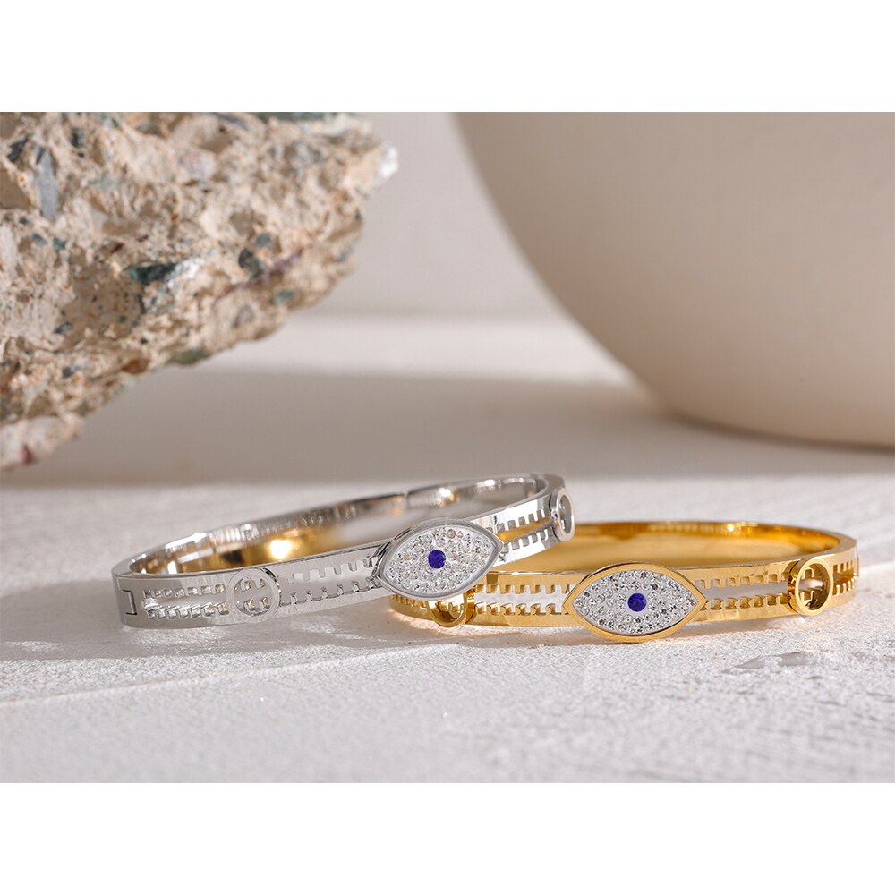 Lucky Charm Gold l Bangle Bracelet