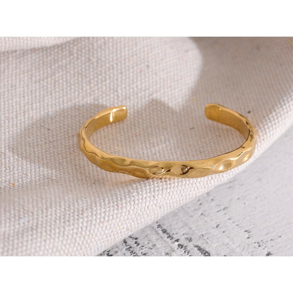 Steel Bae l Bangle Bracelet