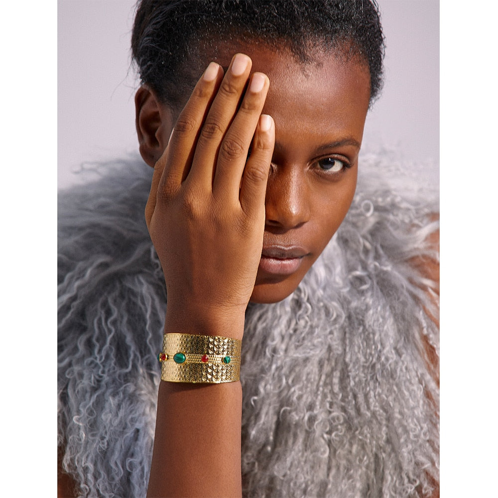 Goddess Stance l Bangle Bracelet