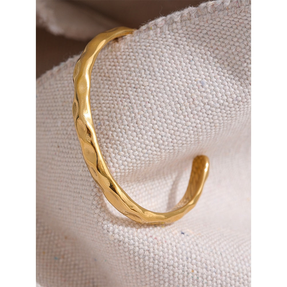 Steel Bae l Bangle Bracelet