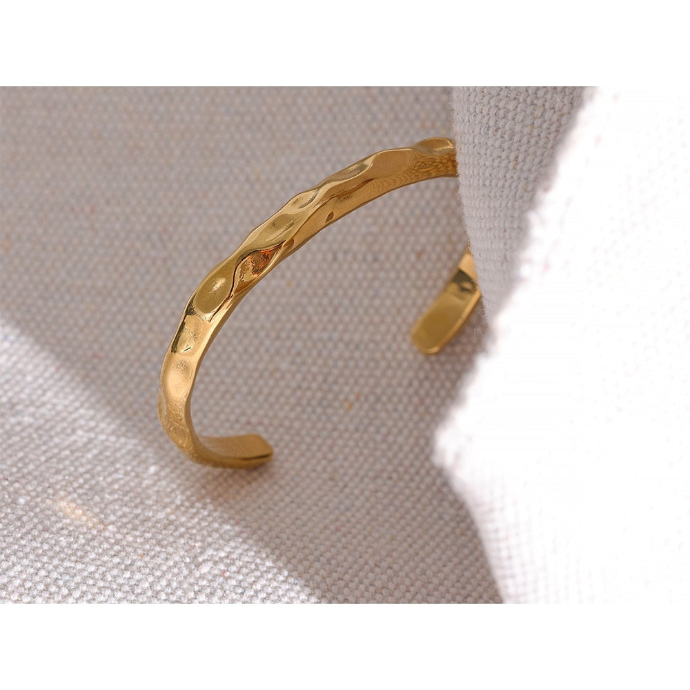 Steel Bae l Bangle Bracelet