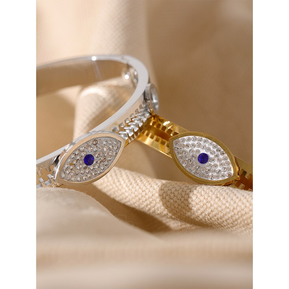 Lucky Charm Gold l Bangle Bracelet